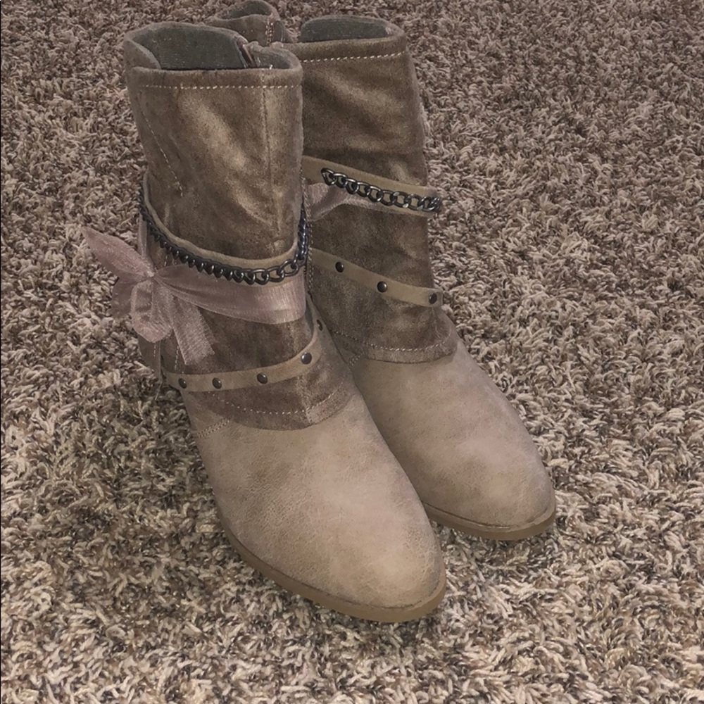 Blake tan booties
